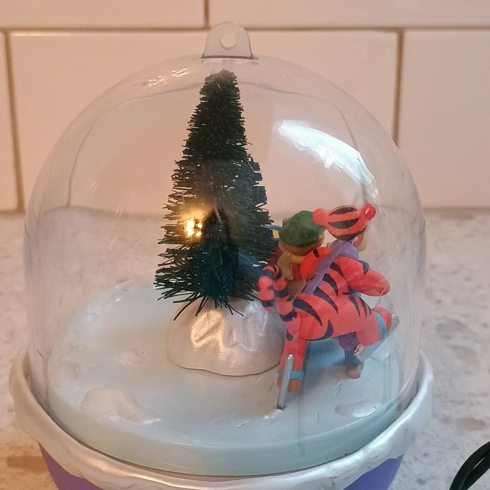 1996 Hallmark Keepsake Magic Disney Ornament 